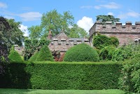 Hampton Court Castle, Gardens and Parkland 1079600 Image 4